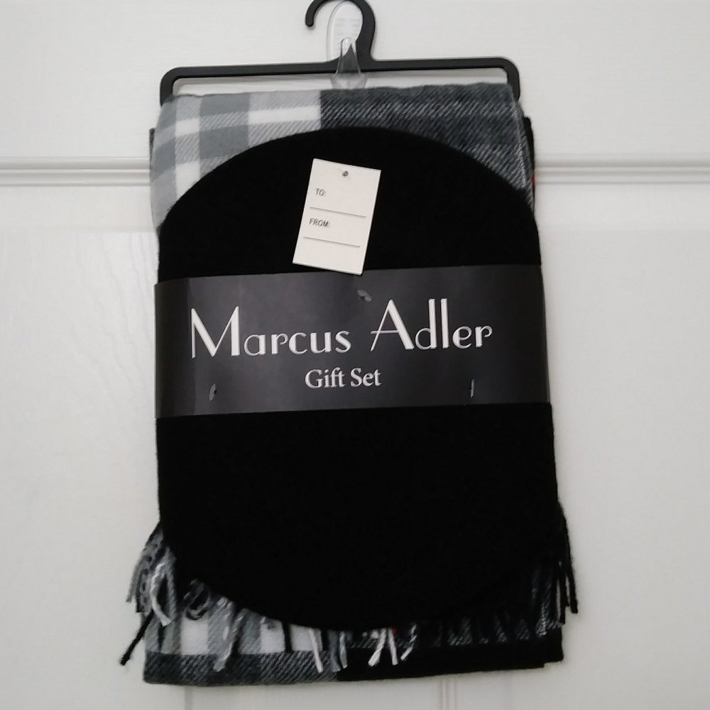 Marcus Adler Beret and Scarf Gift Set